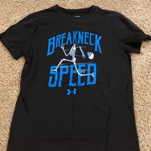 Boys under Armour tee